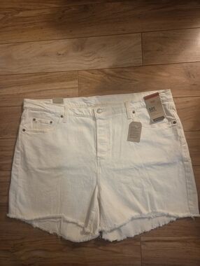 NWT! Levi’s 501 Shorts High Rise Button Fly White Size 20W